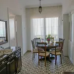 Lacivert Hotel