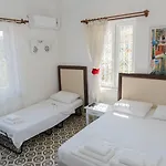 Lacivert Hotel Sefacamlik