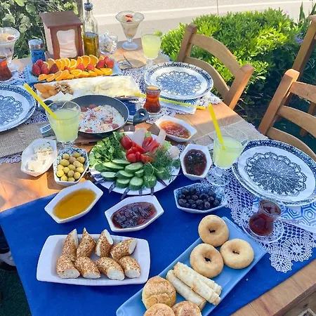 酒店 Lacivert Ayvalı