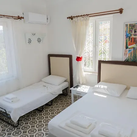 Lacivert Hotel Sefacamlik