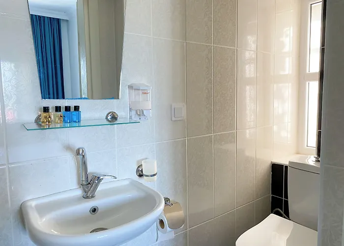 Lacivert Hotel Sefacamlik